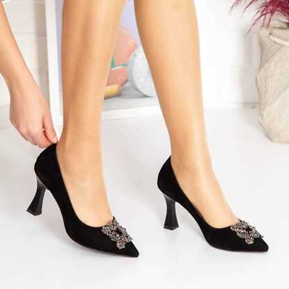 Stiletto resmi